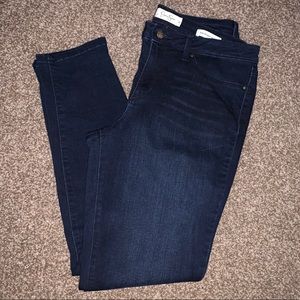 Dark wash jeggings